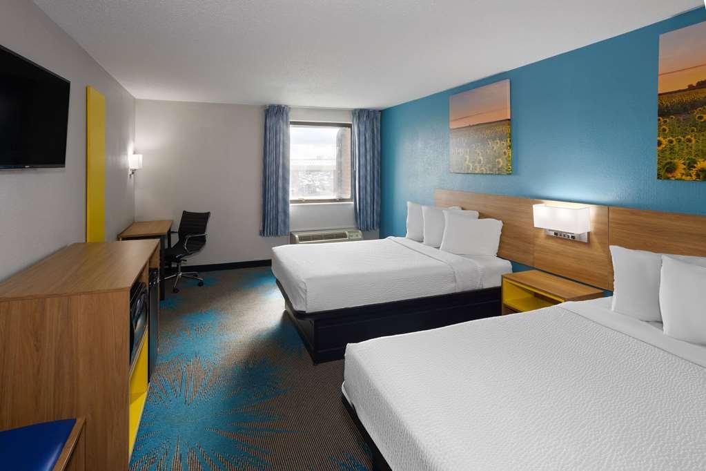 Days Inn & Suites By Wyndham Northwest Indianapolis Pokoj fotografie