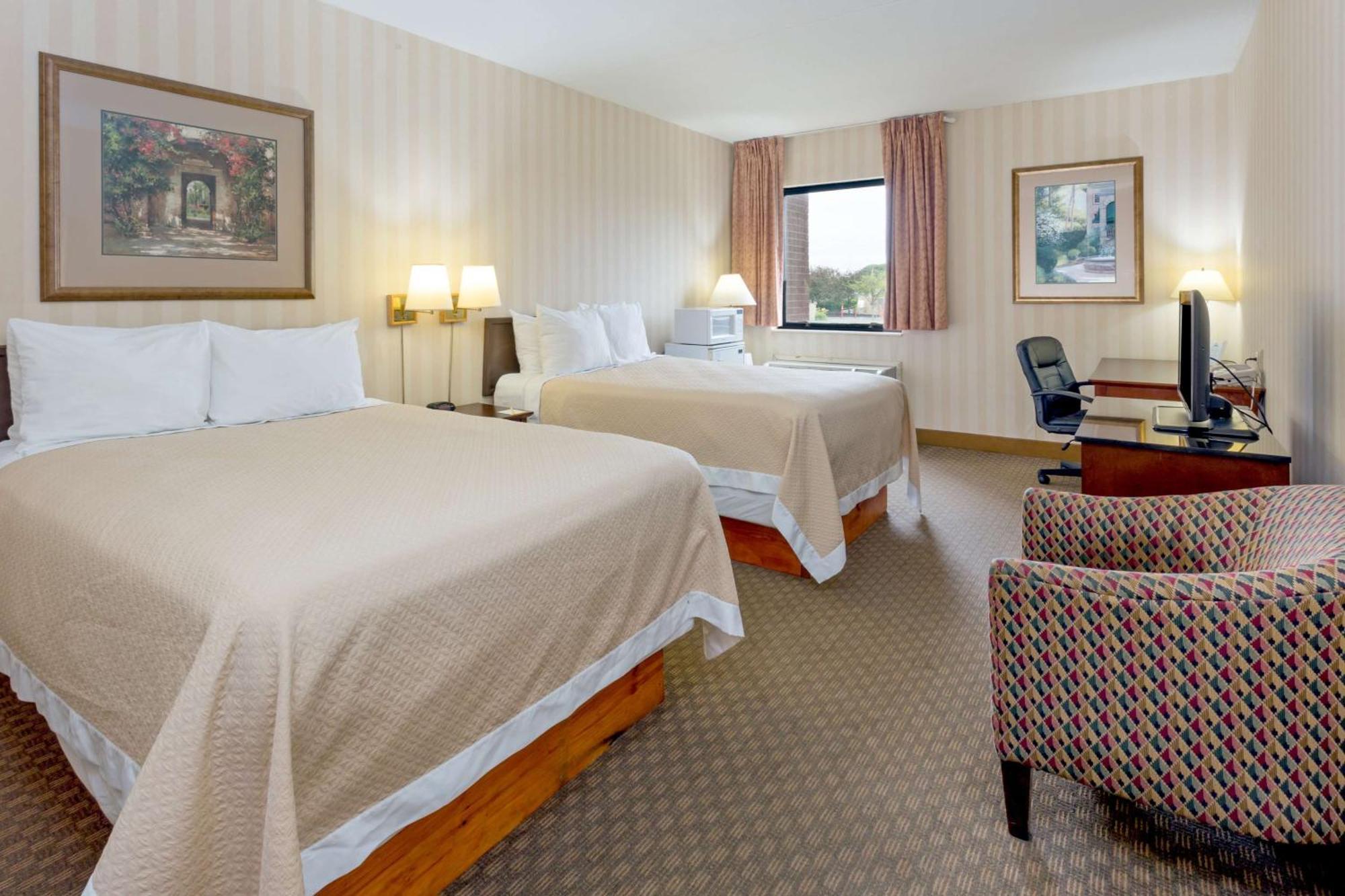 Days Inn & Suites By Wyndham Northwest Indianapolis Exteriér fotografie